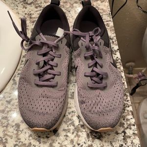 Gray Nike tennis